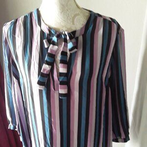 New Torrid colorful tie neckline top size 0